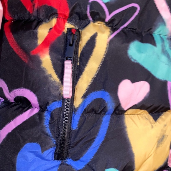Wild Fable Womens Puff Jacket Black with Multicolor Hearts NEW - Picture 5 of 8
